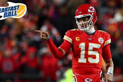 Chiefs beat Bills 32-29, Did the referees impact this game? | Breakfast Ball