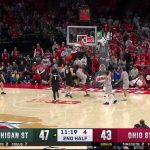 Coen Carr throws down strong two-handed dunk to extend Michigan State's lead over Ohio State