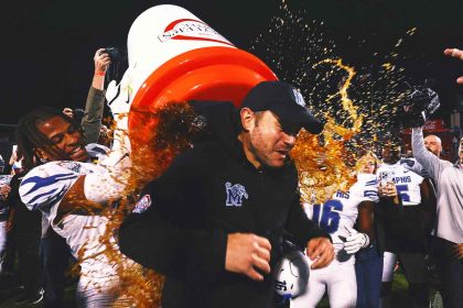 College football bowl season postgame baths: Most and least tasty showers