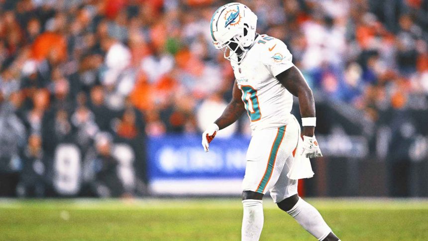 Dolphins WR Tyreek Hill says he's 'opening the door' to leave Miami