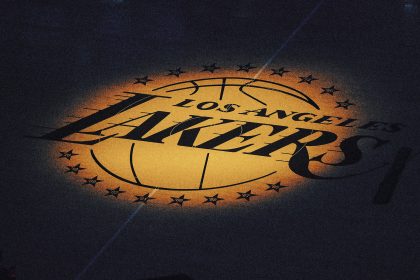 Lakers, Clippers reportedly postpone home games on Saturday as LA fires rage on