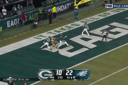 Quinyon Mitchell intercepts Jordan Love, helping Eagles defeat Packers, 22-10 | NFL Highlights