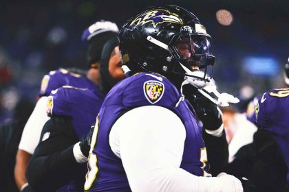 Ravens celebrate (and tease) 355-pound Michael Pierce after his 1st career INT