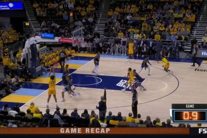 Royce Parham drains a 3-pointer to beat the halftime buzzer, extending Marquette's lead vs. Villanova