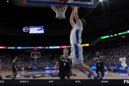 Ryan Kalkbrenner & Steven Ashworth connect on HALF-COURT ALLEY-OOP to extend Creighton's lead over Providence