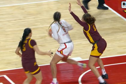 Saylor Poffenbarger hits sick spin move lay-up after Shyanne Sellers forces turnover to give Maryland lead vs. Minnesota!