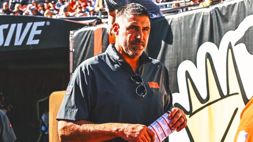 Why Mike Vrabel faces a massive task in rebuilding Patriots