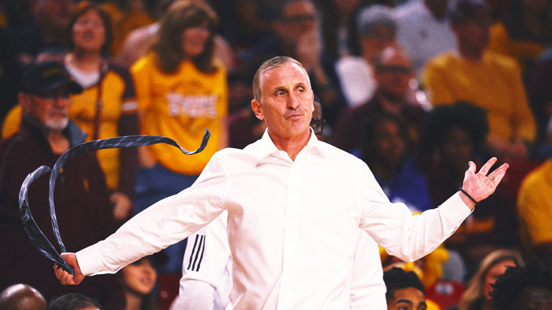 Bobby Hurley waves Arizona State players off court after loss to Arizona