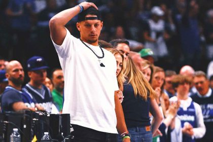 Lifelong Mavericks fan Patrick Mahomes reacts to Luka Doncic trade: 'It hurts me'