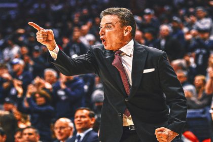 St. John's coach Rick Pitino's fiery halftime speech takes internet by storm