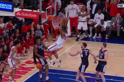 Zuby Ejiofor SLAMS PUTBACK POSTER DUNK as St. John's leads UConn