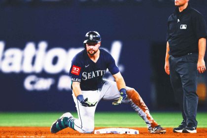 Jose Berrios and Cal Raleigh get heated over suspected pitch tipping incident