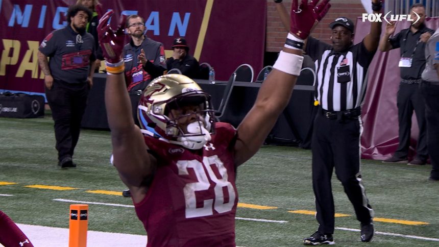 Panthers' Nate McCrary rushes 19-yard TD to extend lead over Showboats