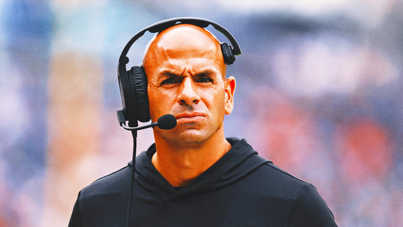49ers DC Robert Saleh: 'You’re trying to stay two years ahead of the offense'