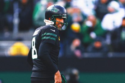 Aaron Rodgers teases Steelers signing after question about playing for Bears
