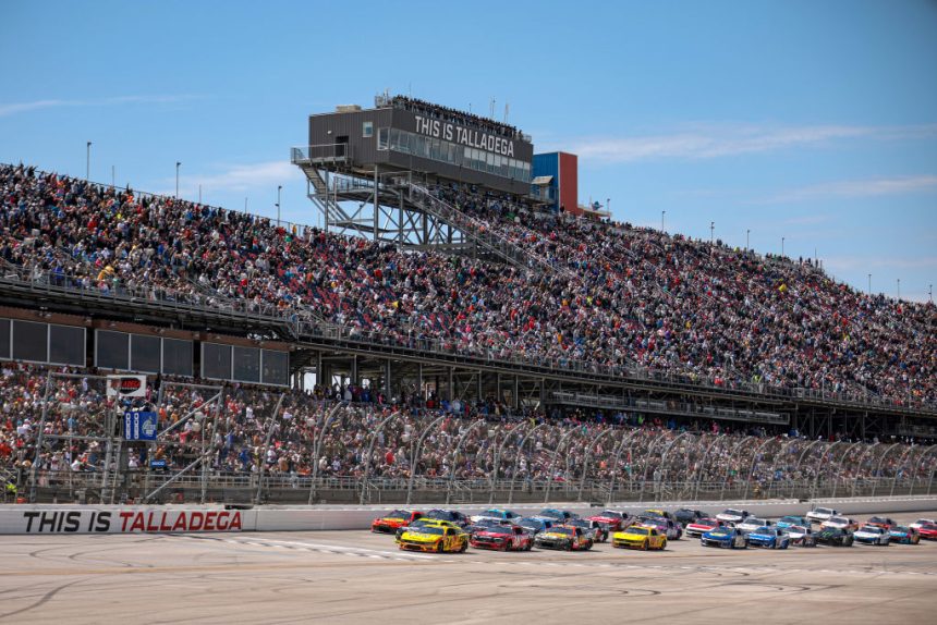How to watch 2025 NASCAR Kansas: Schedule, start time, TV channel for AdventHealth 400
