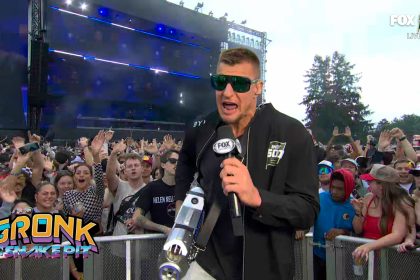 'I absolutely own the Colts' - Rob Gronkowski on feeling at home at Indy 500 | INDYCAR on FOX