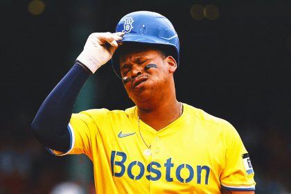 Rafael Devers meets with Red Sox's owner after refusing position change