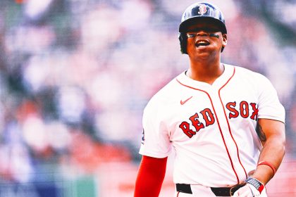 Rafael Devers tells Red Sox front office to 'do their jobs' and find a 1B