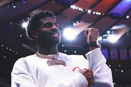 Shedeur Sanders visits Cleveland high school shortly after arriving in town