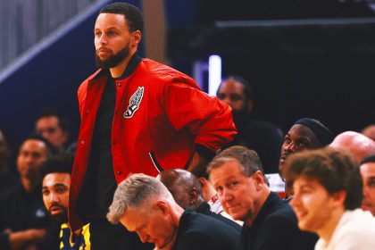 Stephen Curry won't 'Superman' his way back to Warriors for Game 5