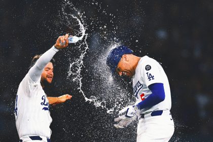 Last Night in Baseball: Freddie Freeman made this Dodgers comeback stick