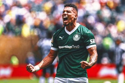 Paulinho scores in extra time to send Palmeiras to Club World Cup quarterfinals