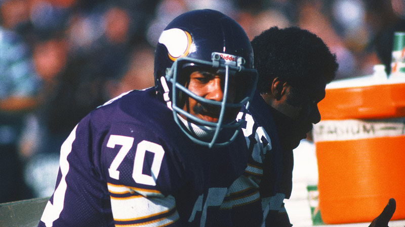 Vikings' Purple People Eater Jim Marshall, the 'all-time iron man,' dies at 87