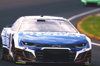 2025 NASCAR Odds: Kyle Larson, Denny Hamlin Early Favorites For Iowa Corn 350