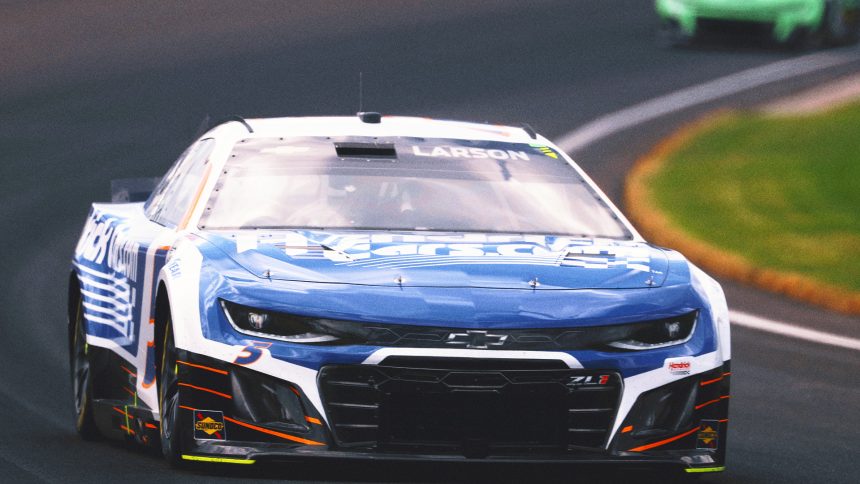 2025 NASCAR Odds: Kyle Larson, Denny Hamlin Early Favorites For Iowa Corn 350