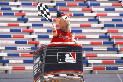 MLB Unveils NASCAR-inspired Braves, Reds Uniforms for Speedway Classic
