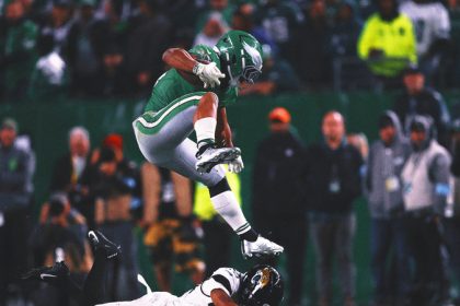 Which 10 Players Have The Best Odds to Win 2025 Offensive Player of the Year?
