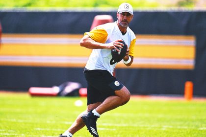 Aaron Rodgers Would Play in Steelers' Preseason Opener: 'Whatever Mike Wants'