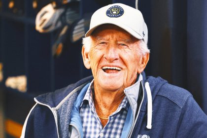 Brewers Pay Tribute to Longtime Broadcaster Bob Uecker in Pregame Ceremony