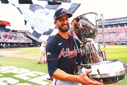 Eli White's 2 HRs Help Braves Beat Reds in MLB Speedway Classic at Bristol
