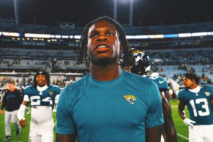 Jaguars' Travis Hunter Sits Out Practice 'As a Precaution' With Upper-Body Issue