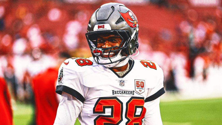 Shilo Sanders Ejected From Bucs' Preseason Game vs. Bills for Throwing Punch