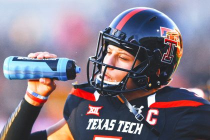 Which 10 Players Have The Most Single-Game Passing Yards in FBS History?