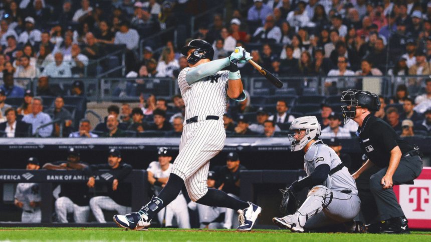 Aaron Judge's 359th Homer Passes Yogi Berra for 5th Place on Yankees List