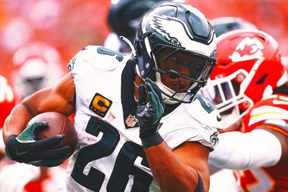 Eagles Prevail Over Chiefs in Super Bowl Rematch On Late Tush-Push TD