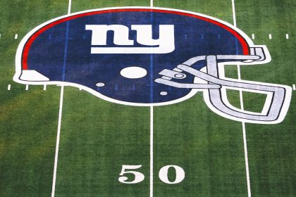 NFL's New York Giants Agree to Sell 10% Stake to Koch Family