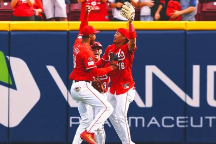 Noelvi Marte Robs Game-Tying HR, Keeps Reds Going in NL Wild Card Race