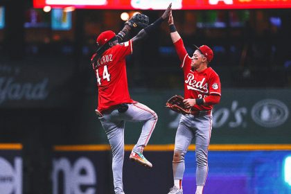 Reds Jump Mets for Final NL Wild Card Spot With 2 Games Remaining