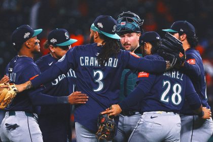 Behind HRs from Raleigh and Suarez, Mariners Take Lead in AL Division Series