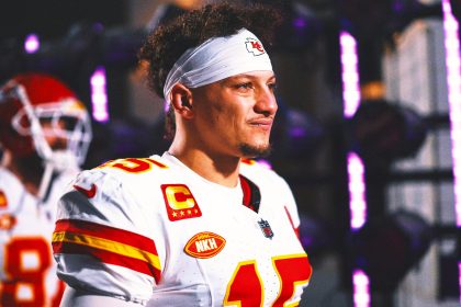 Despite Rocky Start, Books Call it 'Completely Crazy' to Count Chiefs Out
