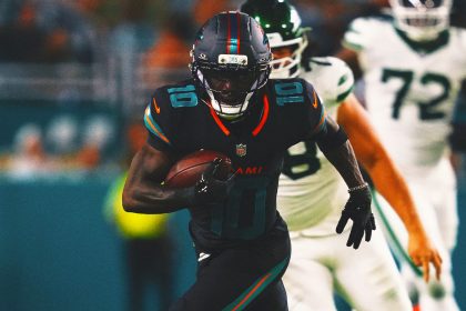 Dolphins WR Tyreek Hill Has Successful Surgery, Eyes 2026 Return