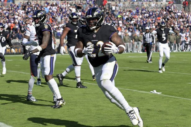 FanDuel Promo Code: Bet $5, Get $300 if Your Ravens vs Dolphins Thursday Night Football Bet Wins