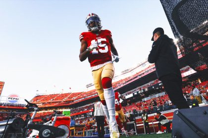 49ers HC Kyle Shanahan on Jauan Jennings Fight: 'He Was Hit in the Balls'