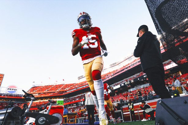 49ers HC Kyle Shanahan on Jauan Jennings Fight: 'He Was Hit in the Balls'