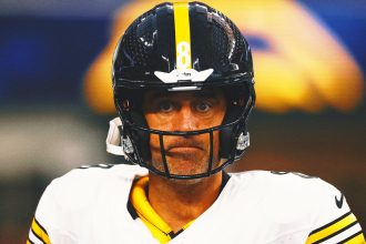 Father Time Crept Up on Aaron Rodgers In Steelers Embarrassing Loss to Chargers